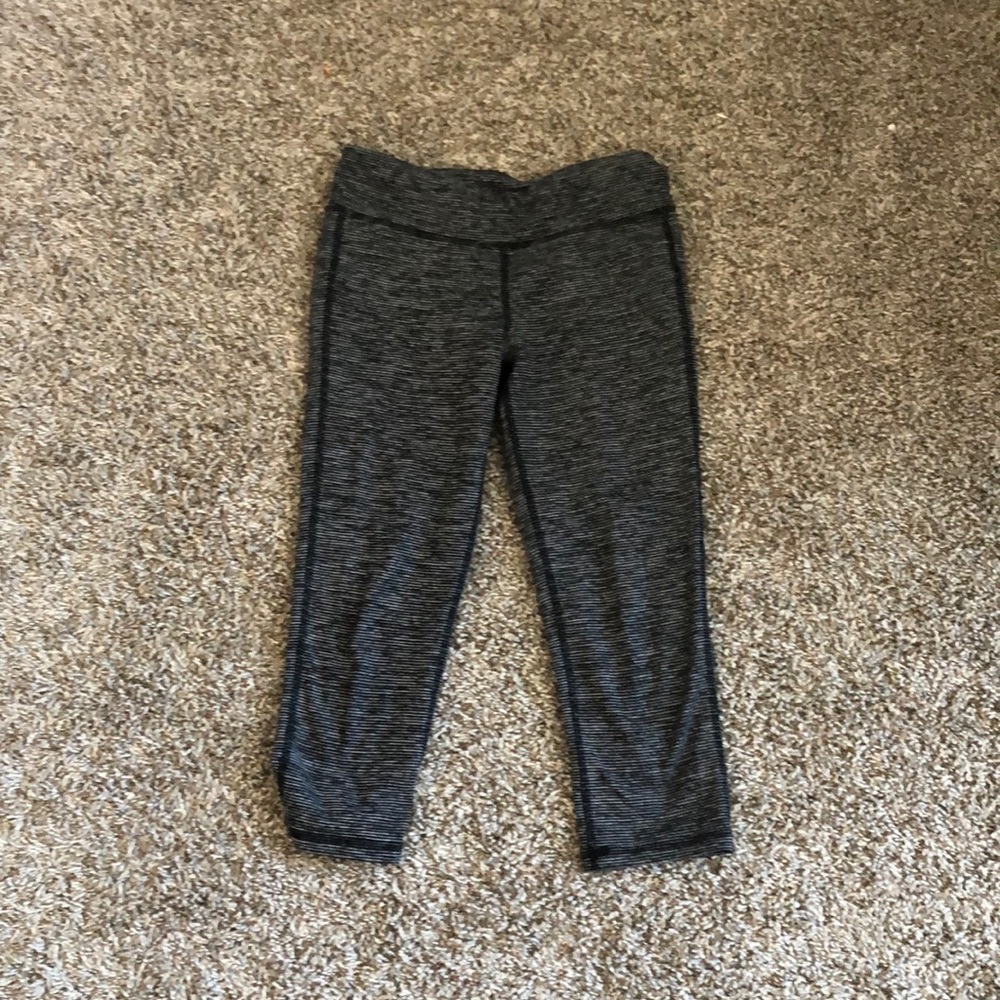 athletic capris